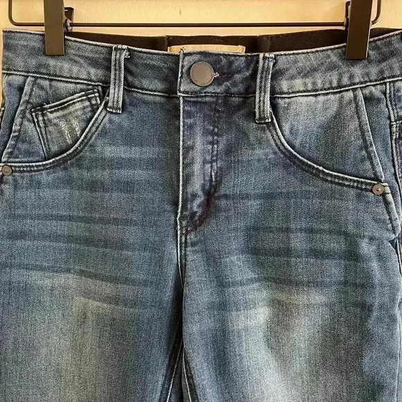 Democracy AB Technology Size 2 - Picture 3 of 7